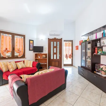 Casa Vacanze L'ulivo Tatil Evi