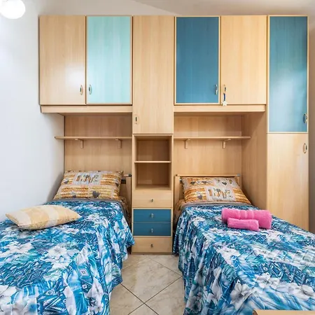Tatil Evi Casa Vacanze L'ulivo SantʼAntìoco